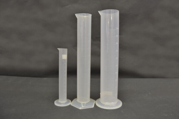 100Ml Polypropylene Graduated Cylinder
