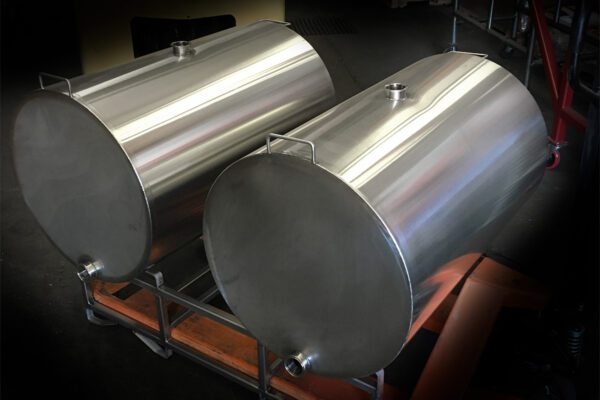 60 Gallon Wine Barrel With 2-Inch Clamp On Side Center And 5/16" Handle
